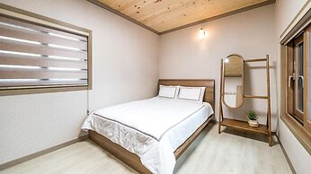 Namhae Yanghwa Seaside Pension