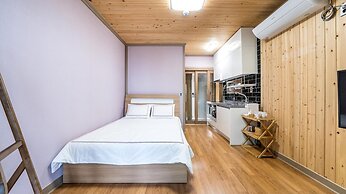 Namhae Yanghwa Seaside Pension