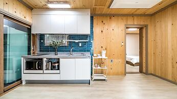 Namhae Yanghwa Seaside Pension