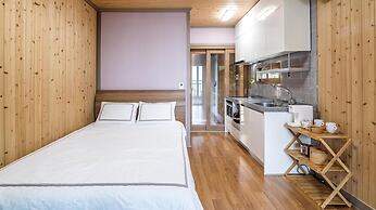 Namhae Yanghwa Seaside Pension