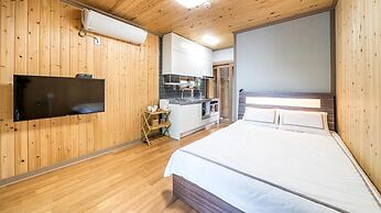 Namhae Yanghwa Seaside Pension