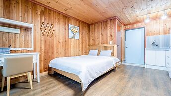 Gapyeong Pulkkot Pension