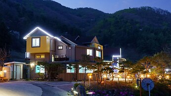 Gapyeong Pulkkot Pension