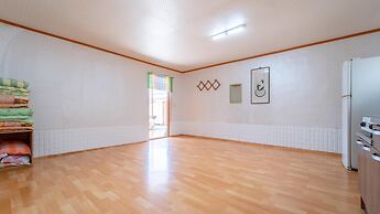 Taean Mammose Pension