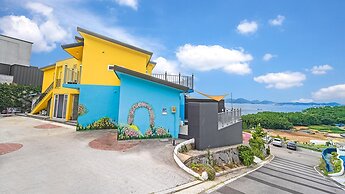 Namhae Gooreamyelmae Pension