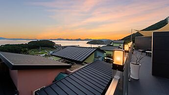 Namhae Gooreamyelmae Pension