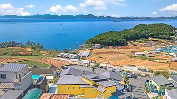 Namhae Gooreamyelmae Pension