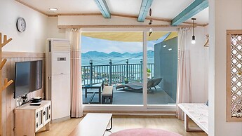 Namhae Gooreamyelmae Pension