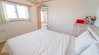 Namhae Gooreamyelmae Pension