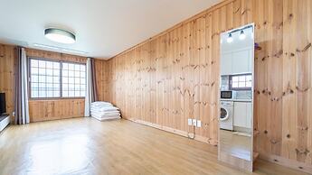 Jeju Tunanghouse Pension