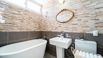 Jeju Byeoleuldameunbaramarae Pension