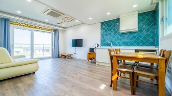 Jeju Byeoleuldameunbaramarae Pension