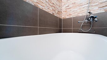 Jeju Byeoleuldameunbaramarae Pension