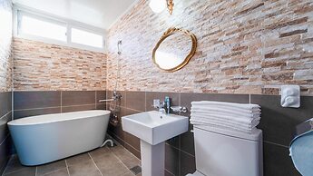 Jeju Byeoleuldameunbaramarae Pension