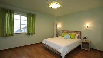 Jeju Olrepeurobangseu Pension