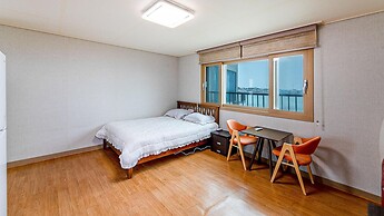 Jeju Woljeongri Pungcha Pension