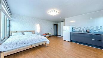 Jeju Woljeongri Pungcha Pension