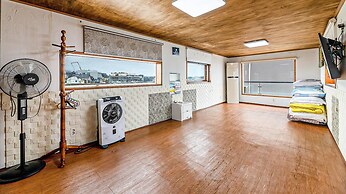 Jeju Woljeongri Pungcha Pension