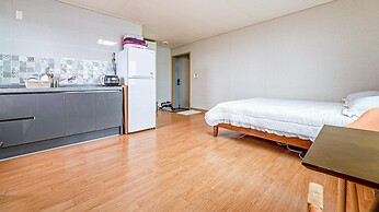 Jeju Woljeongri Pungcha Pension