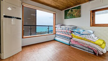 Jeju Woljeongri Pungcha Pension