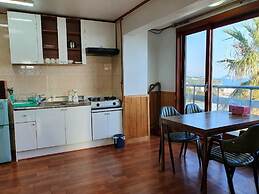 Seogwipo Livingstone Pension