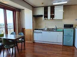 Seogwipo Livingstone Pension