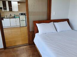 Seogwipo Livingstone Pension