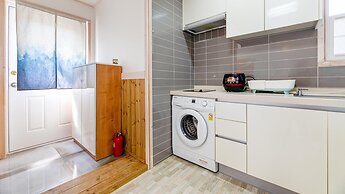 Jeju Damongchae Pension