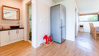 Jeju Damongchae Pension