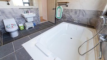 Jeju Damongchae Pension