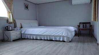 Jeju Ophirhouse Pension