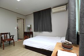 Jeju Ophirhouse Pension