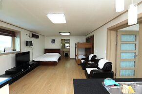 Jeju Ophirhouse Pension