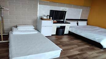 Jeju Ophirhouse Pension