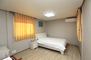 Jeju Ophirhouse Pension