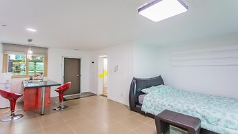 Geoje Rockspa Pension