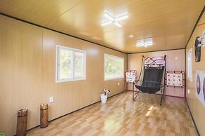 Geoje Rockspa Pension