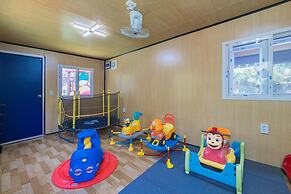 Geoje Rockspa Pension