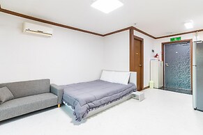 Geoje Rockspa Pension