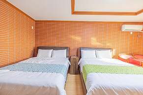 Geoje Rockspa Pension