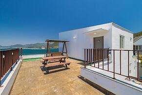 Geoje Rockspa Pension