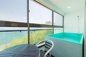 Geoje Rockspa Pension