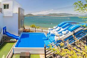 Geoje Rockspa Pension