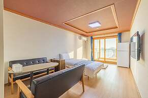 Geoje Rockspa Pension