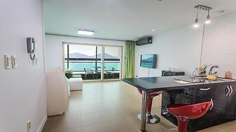 Geoje Rockspa Pension