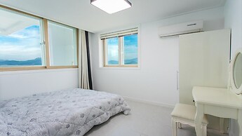 Geoje Rockspa Pension