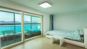 Geoje Rockspa Pension