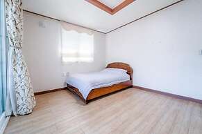 Gapyeong Myeongdongol Pension