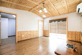 Samcheok Janghobadasoop Pension