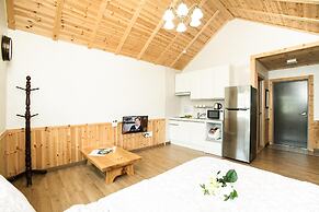 Samcheok Janghobadasoop Pension